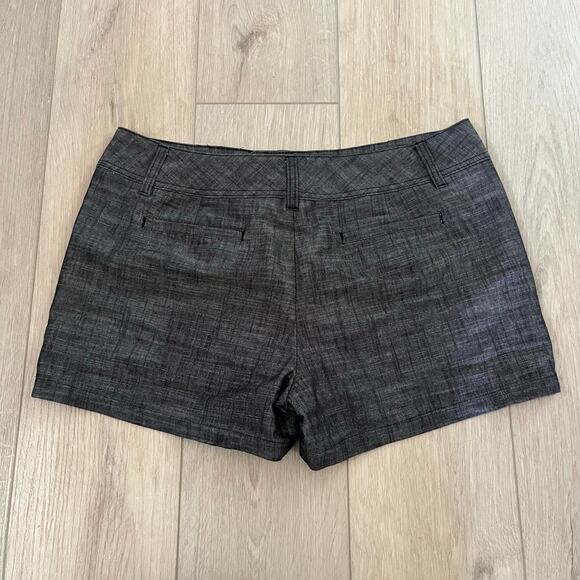 Daisy Fuentes Women’s Onyx Crosshatch Shorts Size 12 - Picture 8 of 8